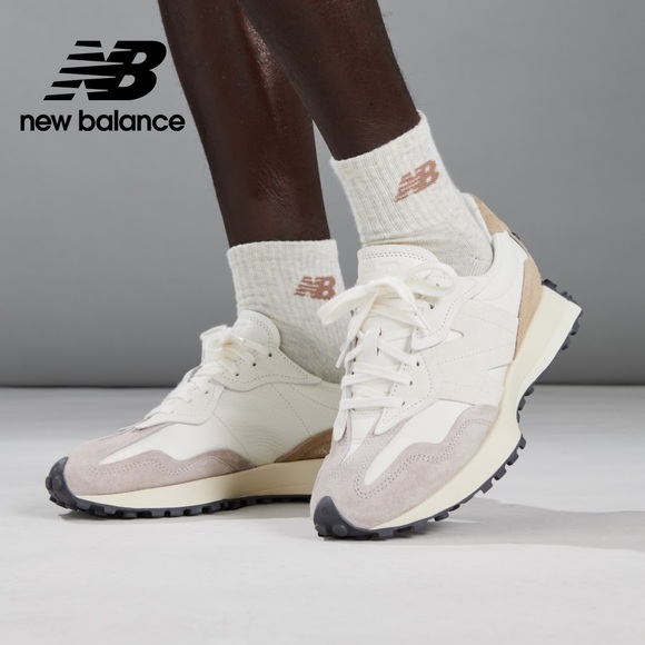 New Balance Shoes - New Balance 327
Women's